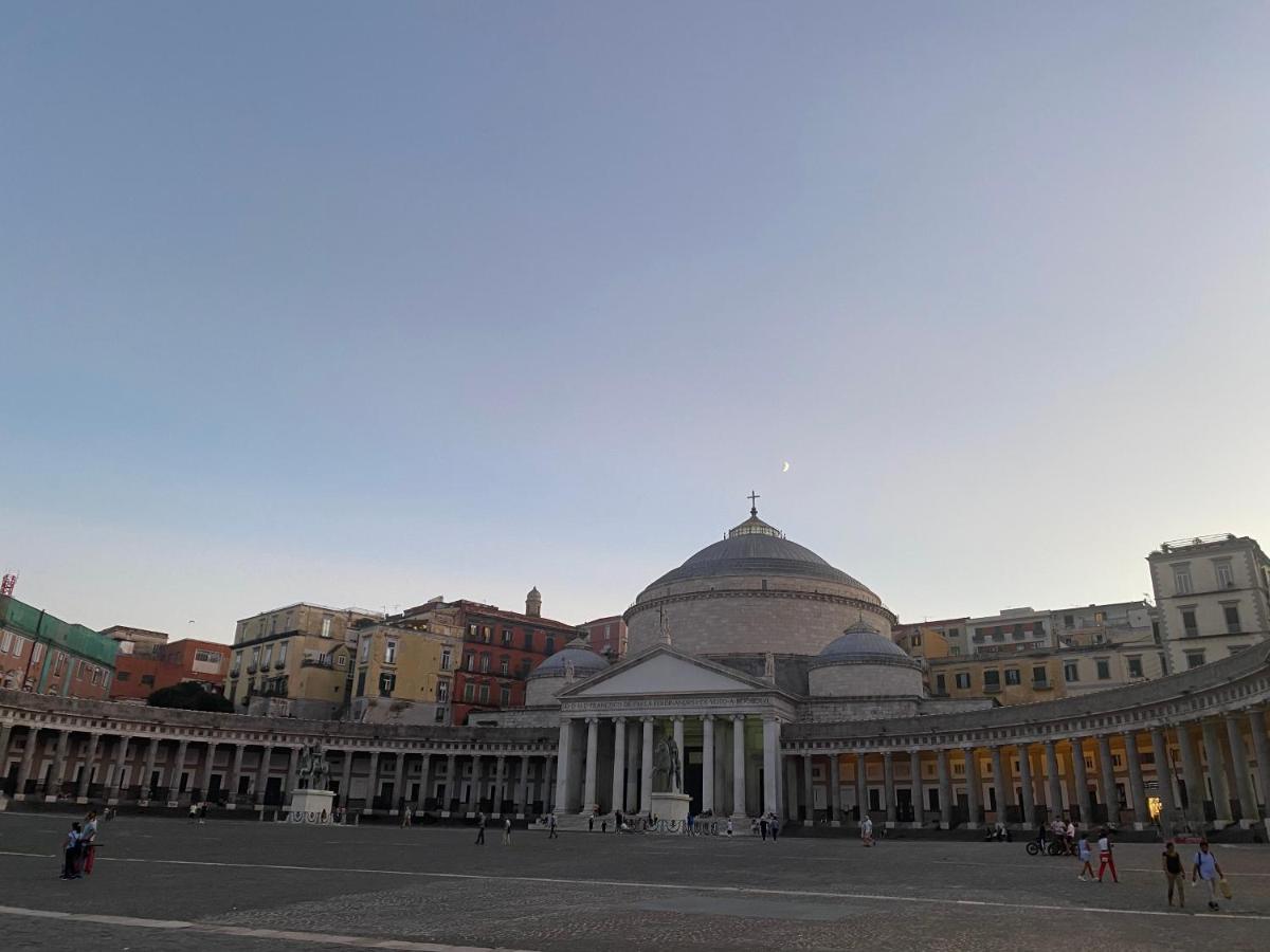 Апартаменты Casa Tiare, The Heart Of Piazza Plebiscito Неаполь Экстерьер фото